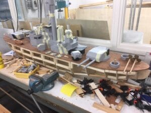 Peräkannella laivan suuret potkurit.